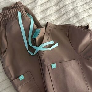 Garde-Malade Women's XXS Taupe Jogger Scrub Set